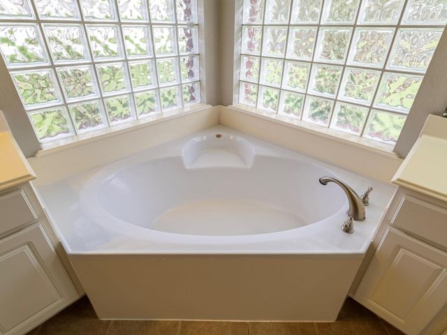 1938 Canyon Crest Drive, Sugar Land, TX 77479