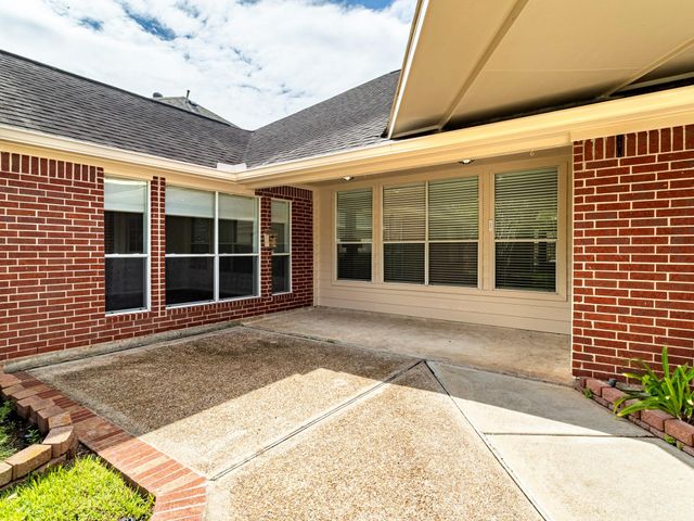 1938 Canyon Crest Drive, Sugar Land, TX 77479