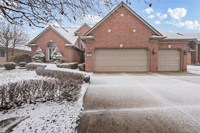 23199 Hidden Creek Drive, Macomb Township, MI 48042