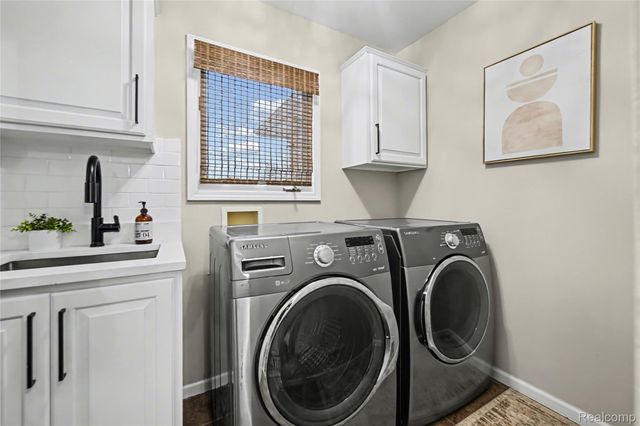 23199 Hidden Creek Drive, Macomb Township, MI 48042