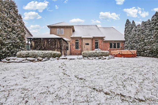 23199 Hidden Creek Drive, Macomb Township, MI 48042