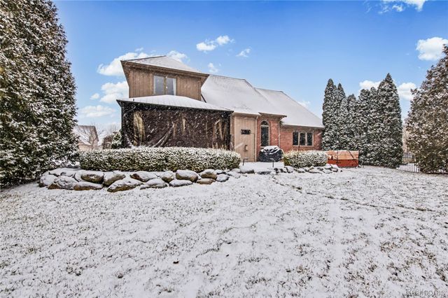 23199 Hidden Creek Drive, Macomb Township, MI 48042