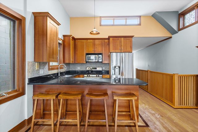 1031 N Marshfield Avenue 3, Chicago, IL 60622