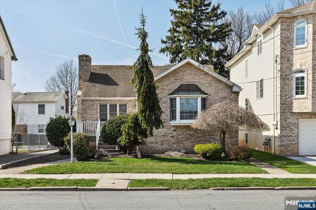 618 3rd Avenue, Lyndhurst, NJ 07071