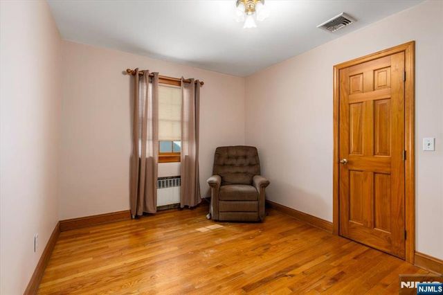 618 3rd Avenue, Lyndhurst, NJ 07071