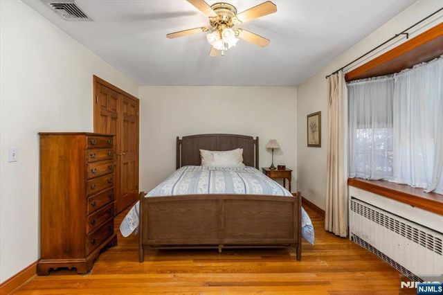 618 3rd Avenue, Lyndhurst, NJ 07071