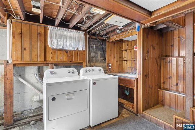 618 3rd Avenue, Lyndhurst, NJ 07071