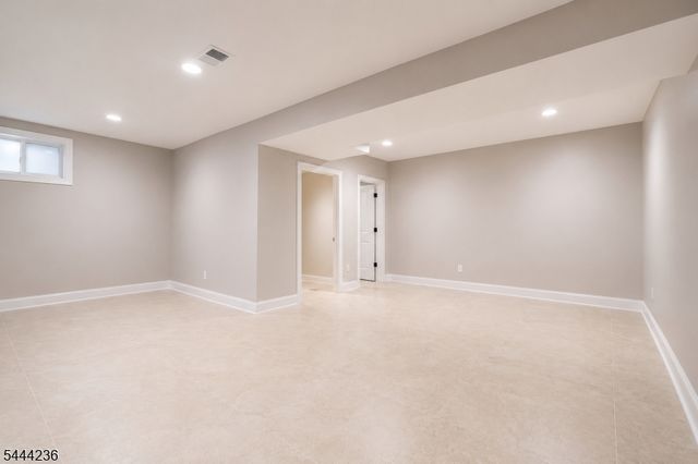 15 Edison St, Clifton City, NJ 07013