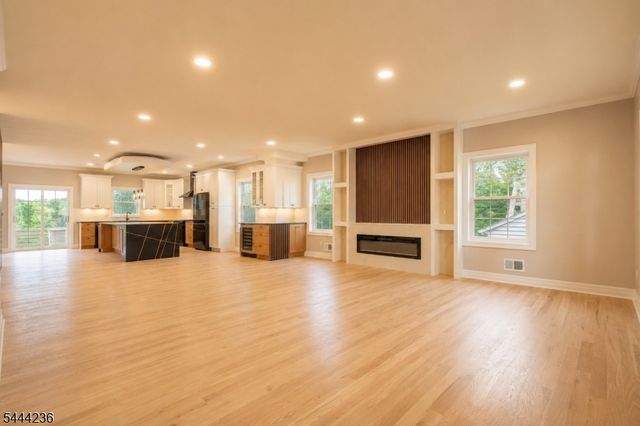 15 Edison St, Clifton City, NJ 07013