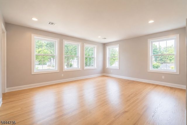 15 Edison St, Clifton City, NJ 07013
