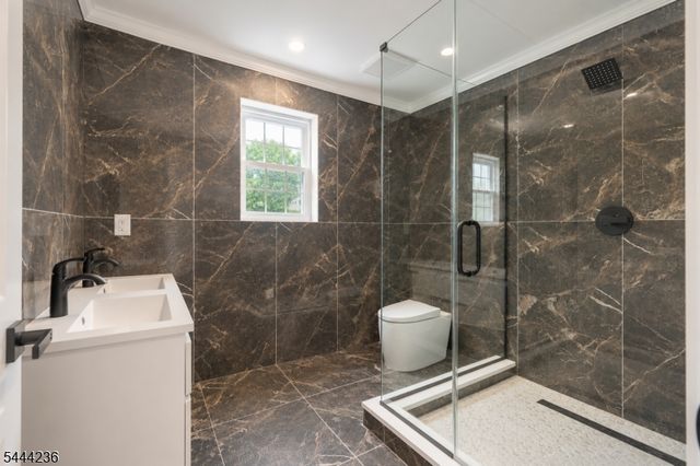 15 Edison St, Clifton City, NJ 07013