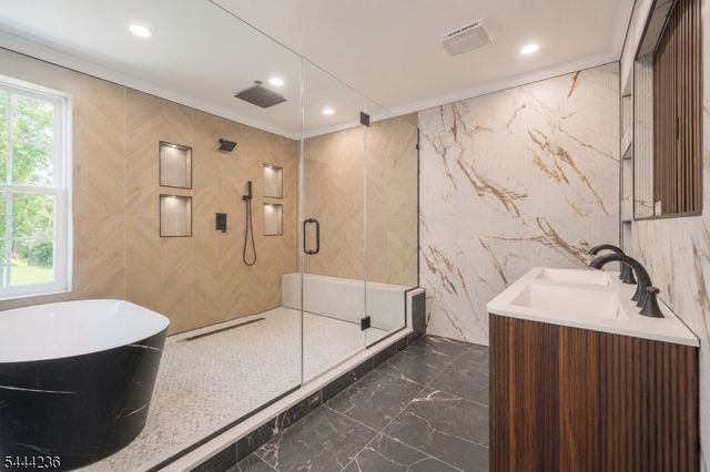 15 Edison St, Clifton City, NJ 07013