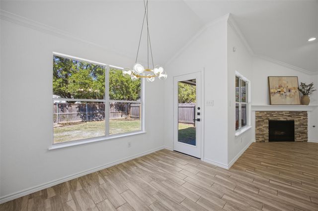 204 Newport Landing PL, Round Rock, TX 78665