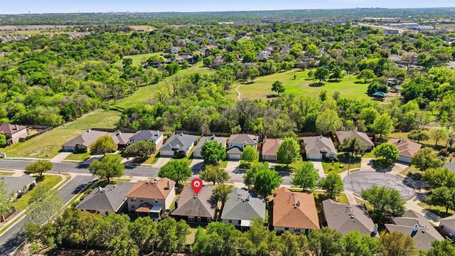 204 Newport Landing PL, Round Rock, TX 78665