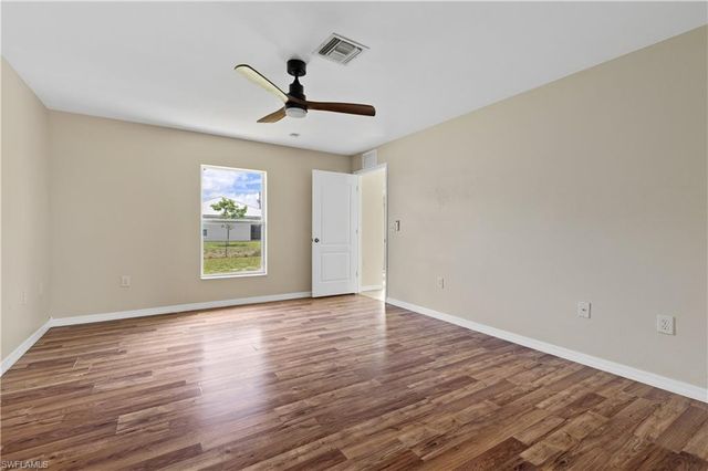 1124 Diplomat PKWY W, Cape Coral, FL 33993