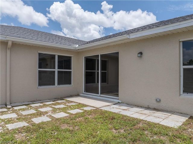 1124 Diplomat PKWY W, Cape Coral, FL 33993