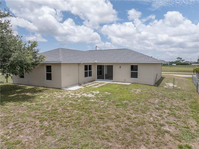 1124 Diplomat PKWY W, Cape Coral, FL 33993
