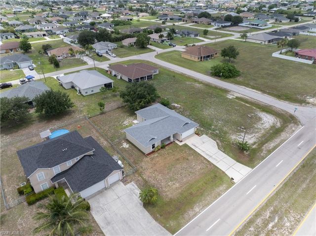 1124 Diplomat PKWY W, Cape Coral, FL 33993