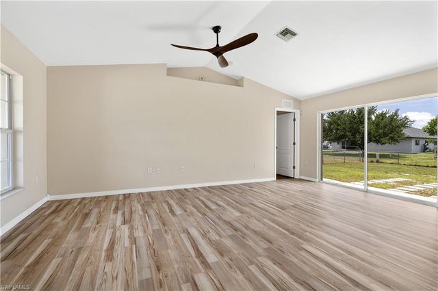 1124 Diplomat PKWY W, Cape Coral, FL 33993