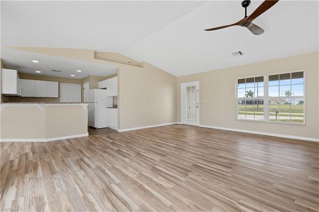 1124 Diplomat PKWY W, Cape Coral, FL 33993
