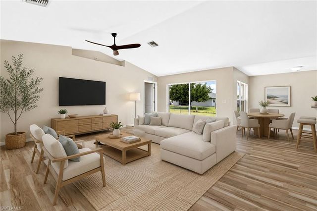 1124 Diplomat PKWY W, Cape Coral, FL 33993