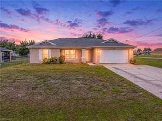 1124 Diplomat PKWY W, Cape Coral, FL 33993
