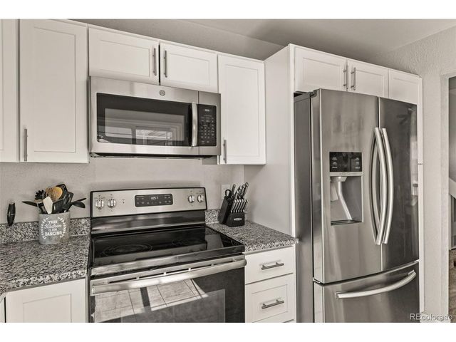 19570 E Batavia Dr, Aurora, CO 80011