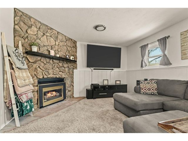 19570 E Batavia Dr, Aurora, CO 80011
