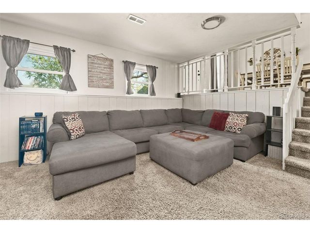 19570 E Batavia Dr, Aurora, CO 80011