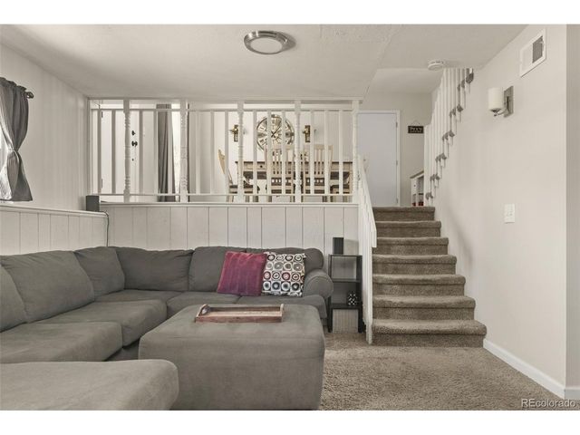 19570 E Batavia Dr, Aurora, CO 80011