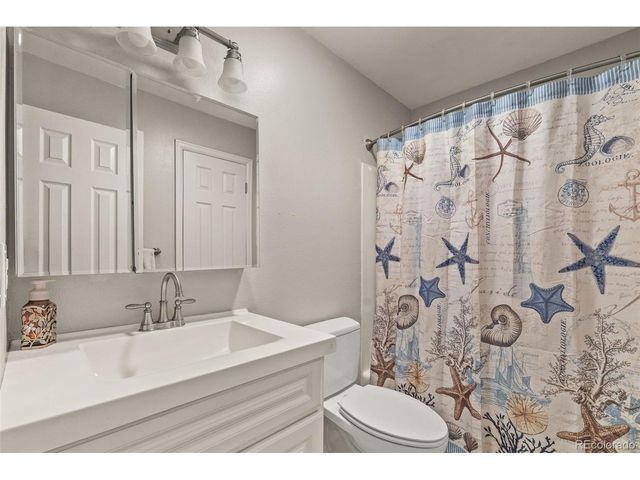 19570 E Batavia Dr, Aurora, CO 80011