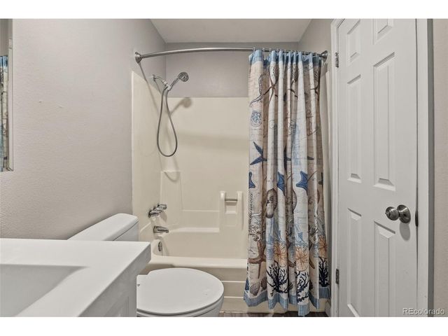 19570 E Batavia Dr, Aurora, CO 80011