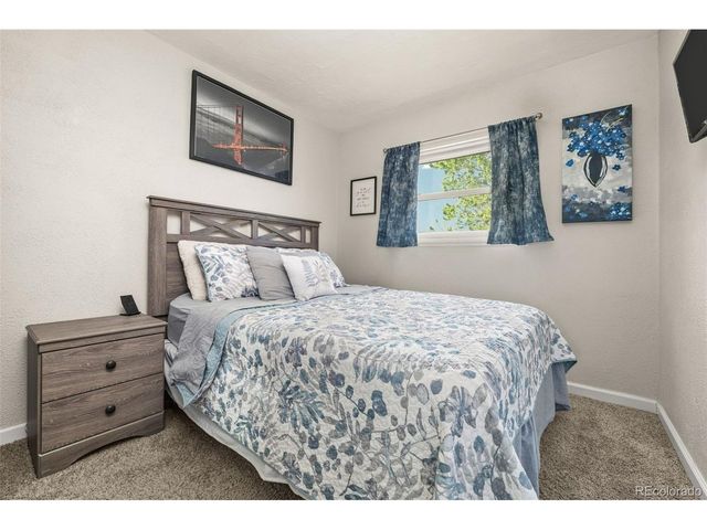 19570 E Batavia Dr, Aurora, CO 80011