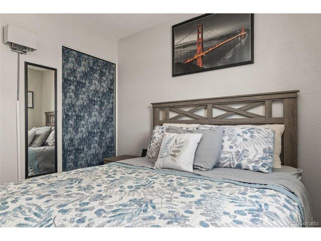 19570 E Batavia Dr, Aurora, CO 80011