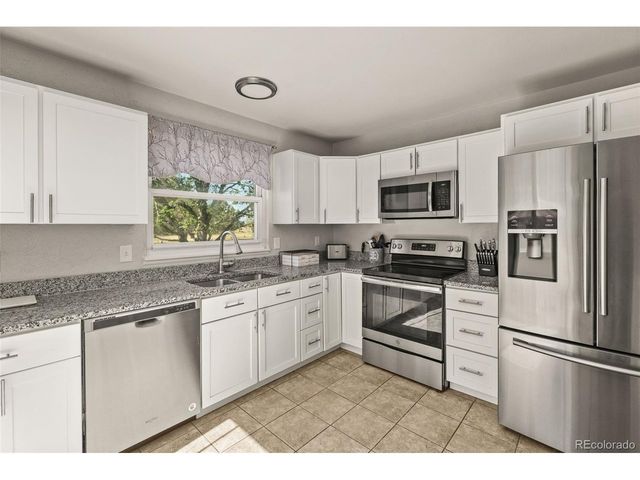 19570 E Batavia Dr, Aurora, CO 80011