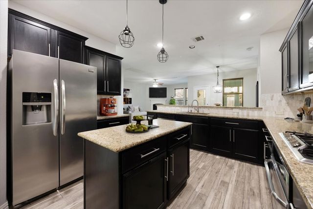 213 Mount Olive Avenue, Mckinney, TX 75072