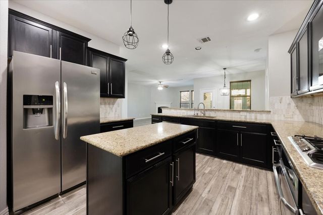 213 Mount Olive Avenue, Mckinney, TX 75072