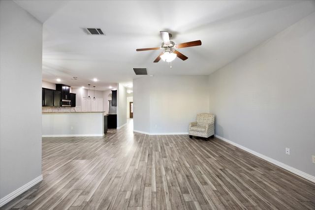 213 Mount Olive Avenue, Mckinney, TX 75072