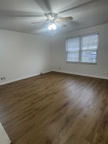421 S Timber Dr, Nashville, TN 37214