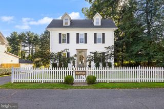 208 2ND ST, Rancocas, NJ 08073