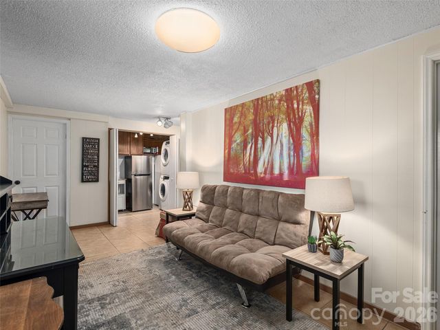 116 Vehorn Road, Fairview, NC 28730