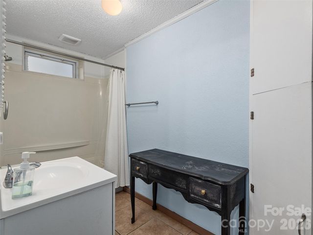 116 Vehorn Road, Fairview, NC 28730