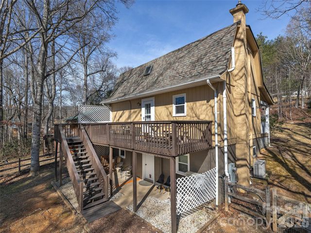 116 Vehorn Road, Fairview, NC 28730