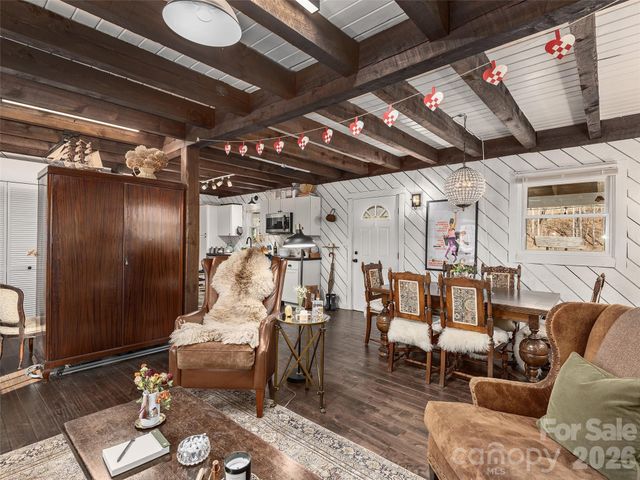 116 Vehorn Road, Fairview, NC 28730