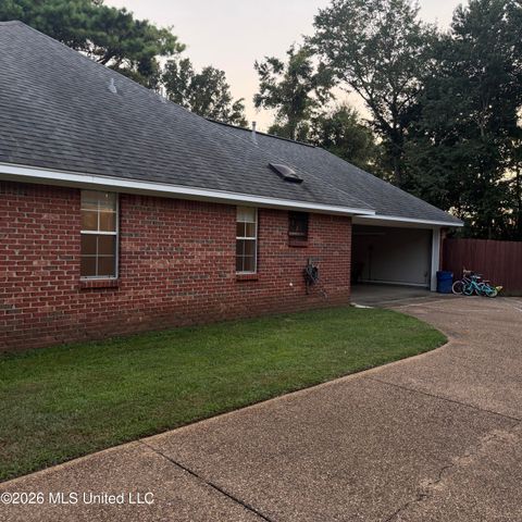 306 Farmers Cove, Gluckstadt, MS 39110