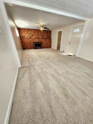 16 Hough Rd, Sutton, MA 01590