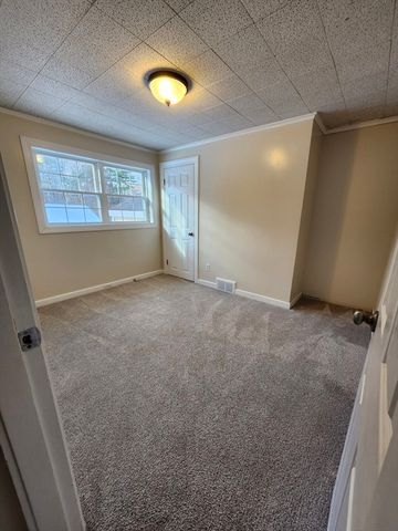 16 Hough Rd, Sutton, MA 01590