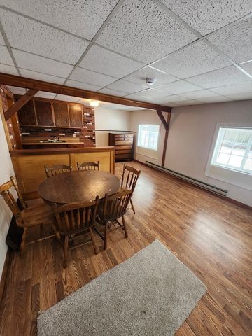 16 Hough Rd, Sutton, MA 01590