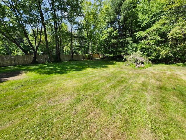 16 Hough Rd, Sutton, MA 01590
