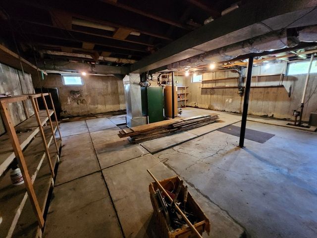 16 Hough Rd, Sutton, MA 01590